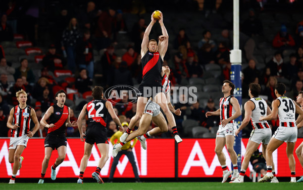AFL 2025 Round 23 - Essendon v St Kilda - A-61374192