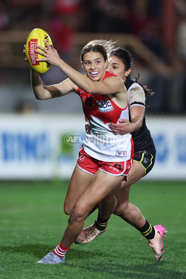 AFLW 2025 Round 01 - Sydney v Richmond - A-61374205