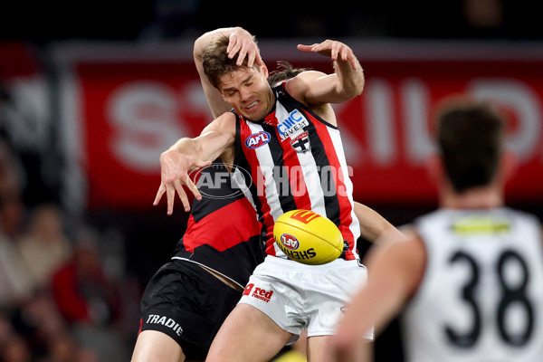 AFL 2025 Round 23 - Essendon v St Kilda - A-61375405