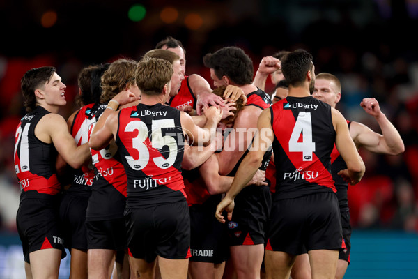 AFL 2025 Round 23 - Essendon v St Kilda - A-61375451