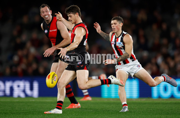 AFL 2025 Round 23 - Essendon v St Kilda - A-61376925