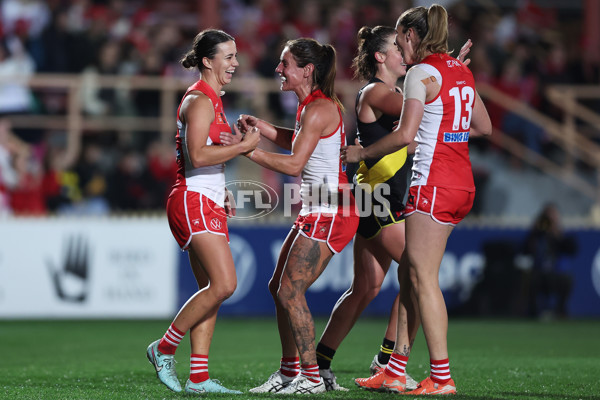 AFLW 2025 Round 01 - Sydney v Richmond - A-61376944