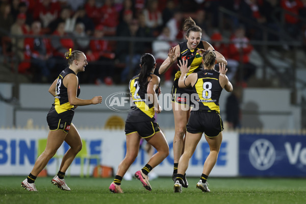 AFLW 2025 Round 01 - Sydney v Richmond - A-61378374