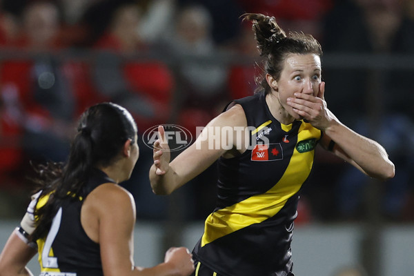 AFLW 2025 Round 01 - Sydney v Richmond - A-61378382