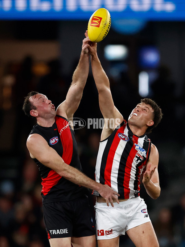 AFL 2025 Round 23 - Essendon v St Kilda - A-61378386