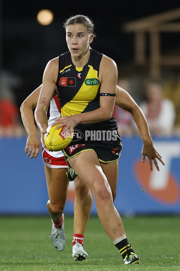 AFLW 2025 Round 01 - Sydney v Richmond - A-61378391