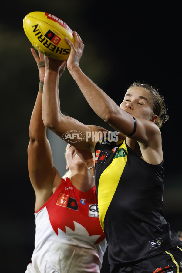 AFLW 2025 Round 01 - Sydney v Richmond - A-61378403