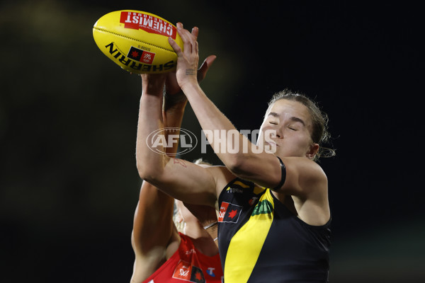 AFLW 2025 Round 01 - Sydney v Richmond - A-61379453