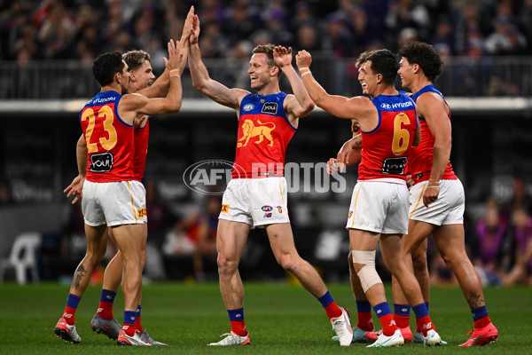 AFL 2025 Round 23 - Fremantle v Brisbane - A-61381116