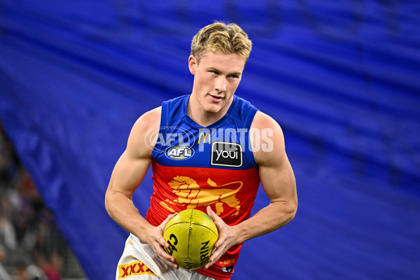 AFL 2025 Round 23 - Fremantle v Brisbane - A-61381118