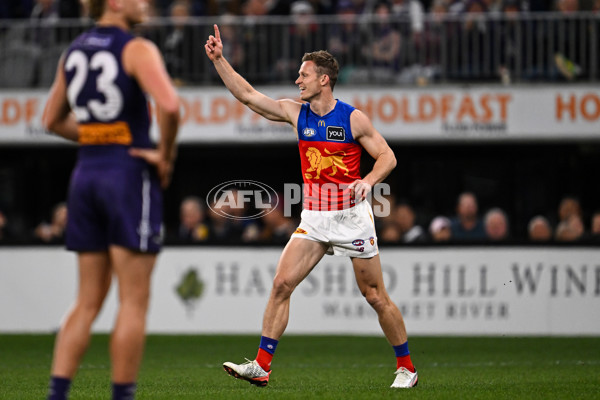 AFL 2025 Round 23 - Fremantle v Brisbane - A-61381120