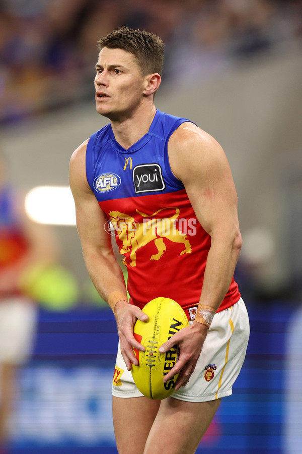 AFL 2025 Round 23 - Fremantle v Brisbane - A-61382512