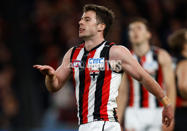 AFL 2025 Round 23 - Essendon v St Kilda - A-61383675