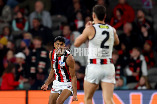 AFL 2025 Round 23 - Essendon v St Kilda - A-61383733