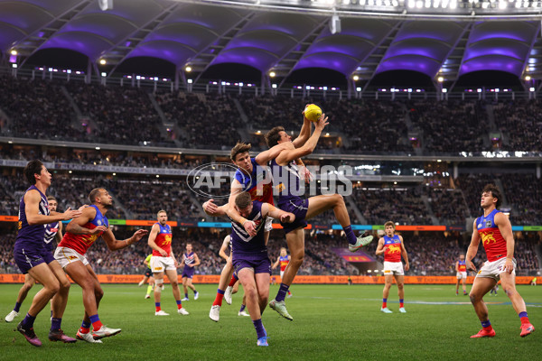AFL 2025 Round 23 - Fremantle v Brisbane - A-61383751