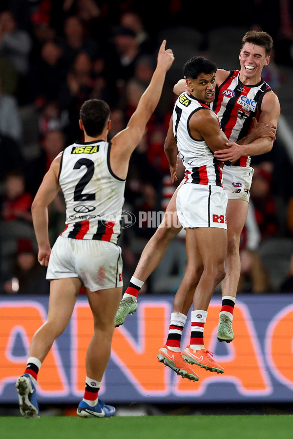 AFL 2025 Round 23 - Essendon v St Kilda - A-61385281
