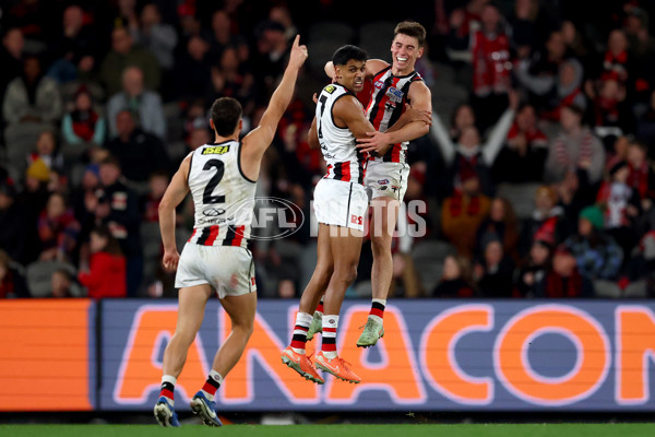 AFL 2025 Round 23 - Essendon v St Kilda - A-61385282