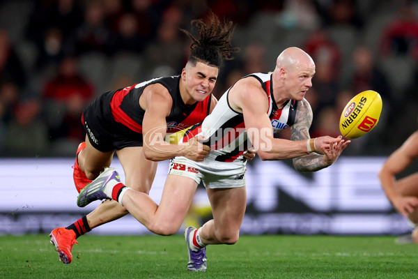 AFL 2025 Round 23 - Essendon v St Kilda - A-61385291