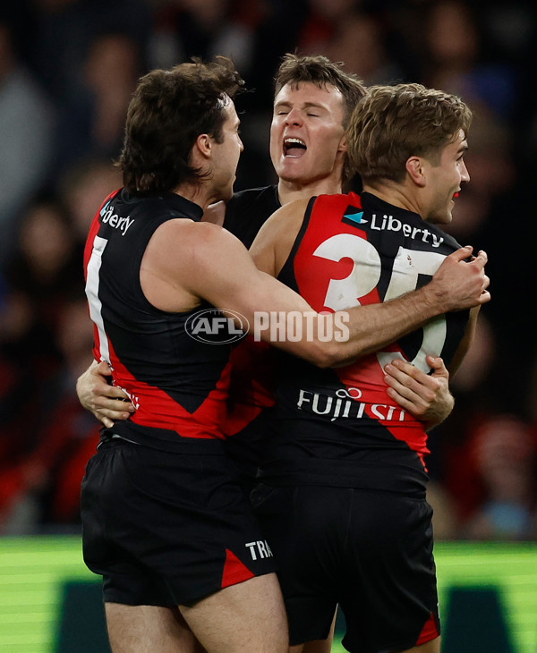 AFL 2025 Round 23 - Essendon v St Kilda - A-61385296