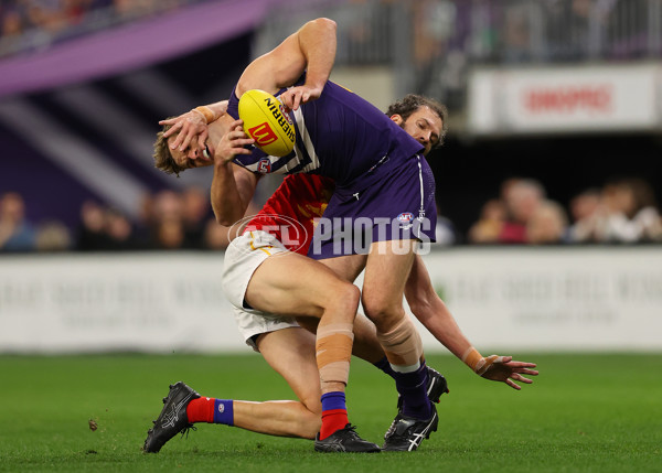 AFL 2025 Round 23 - Fremantle v Brisbane - A-61385317