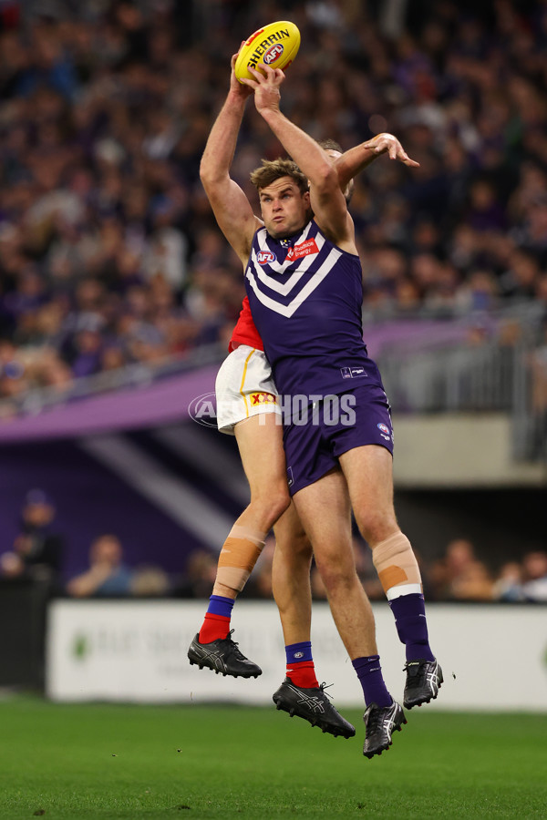 AFL 2025 Round 23 - Fremantle v Brisbane - A-61385318