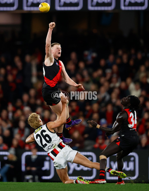 AFL 2025 Round 23 - Essendon v St Kilda - A-61385326