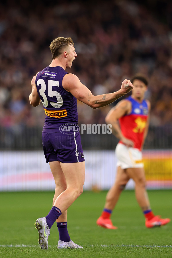 AFL 2025 Round 23 - Fremantle v Brisbane - A-61385336