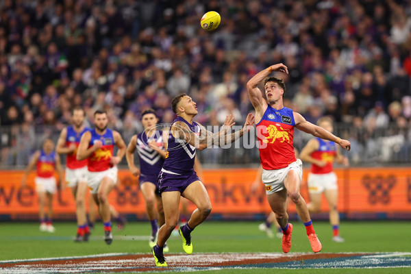 AFL 2025 Round 23 - Fremantle v Brisbane - A-61385362