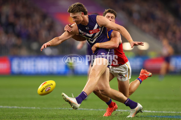 AFL 2025 Round 23 - Fremantle v Brisbane - A-61385369