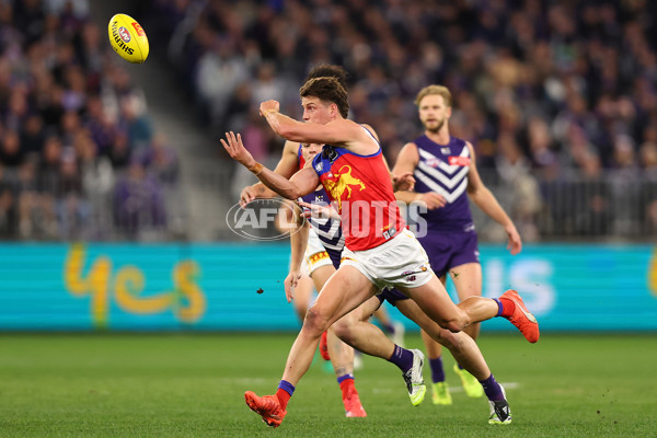 AFL 2025 Round 23 - Fremantle v Brisbane - A-61385372