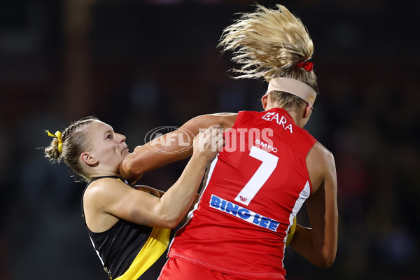 AFLW 2025 Round 01 - Sydney v Richmond - A-61386278