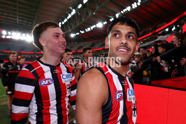 AFL 2025 Round 23 - Essendon v St Kilda - A-61386279