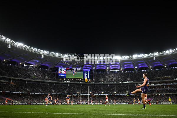 AFL 2025 Round 23 - Fremantle v Brisbane - A-61388323