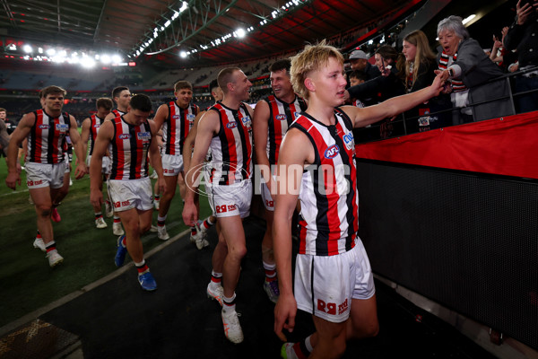 AFL 2025 Round 23 - Essendon v St Kilda - A-61389014