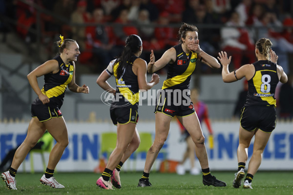 AFLW 2025 Round 01 - Sydney v Richmond - A-61389018
