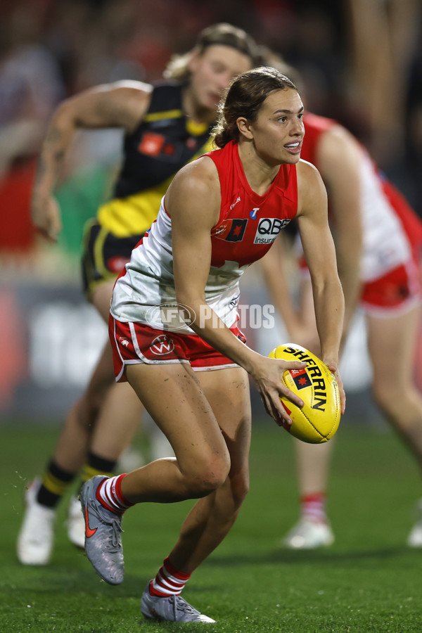AFLW 2025 Round 01 - Sydney v Richmond - A-61389037