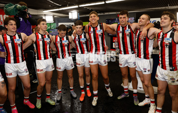 AFL 2025 Round 23 - Essendon v St Kilda - A-61389043