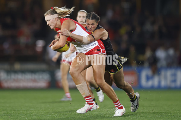 AFLW 2025 Round 01 - Sydney v Richmond - A-61389075