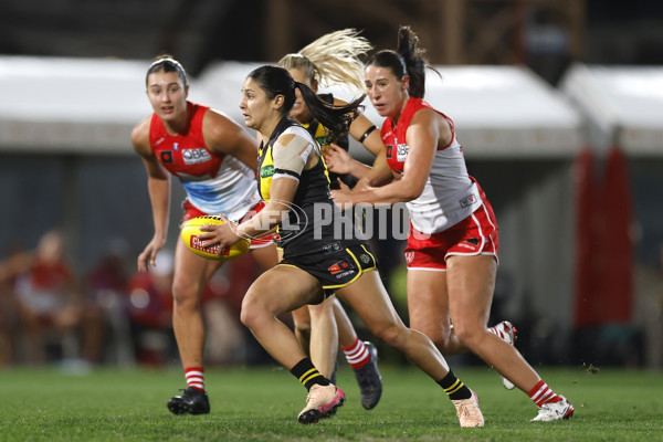 AFLW 2025 Round 01 - Sydney v Richmond - A-61390830