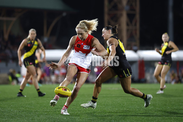 AFLW 2025 Round 01 - Sydney v Richmond - A-61390921