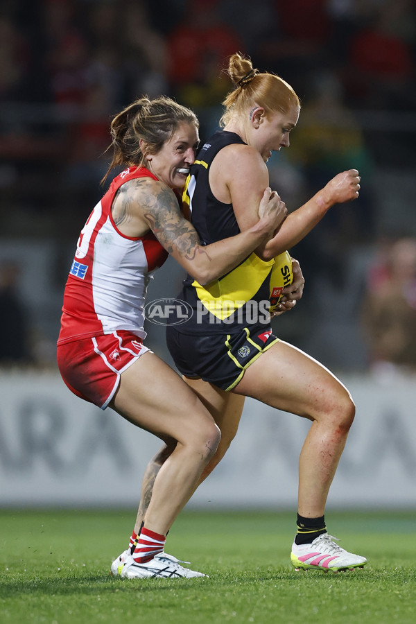AFLW 2025 Round 01 - Sydney v Richmond - A-61391542