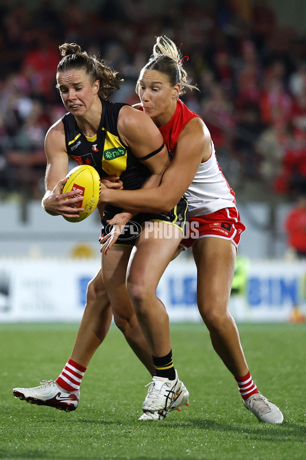 AFLW 2025 Round 01 - Sydney v Richmond - A-61391582
