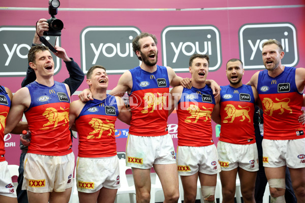 AFL 2025 Round 23 - Fremantle v Brisbane - A-61394538