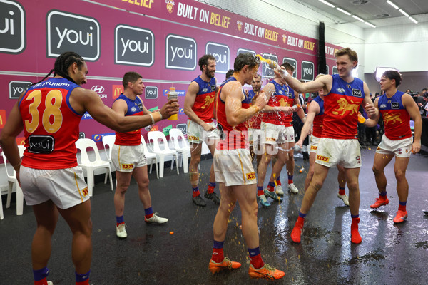 AFL 2025 Round 23 - Fremantle v Brisbane - A-61394540