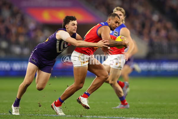 AFL 2025 Round 23 - Fremantle v Brisbane - A-61396304