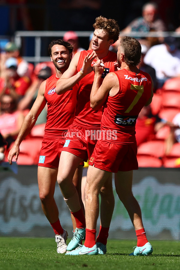 AFL 2025 Round 23 - Gold Coast v GWS - A-61399364