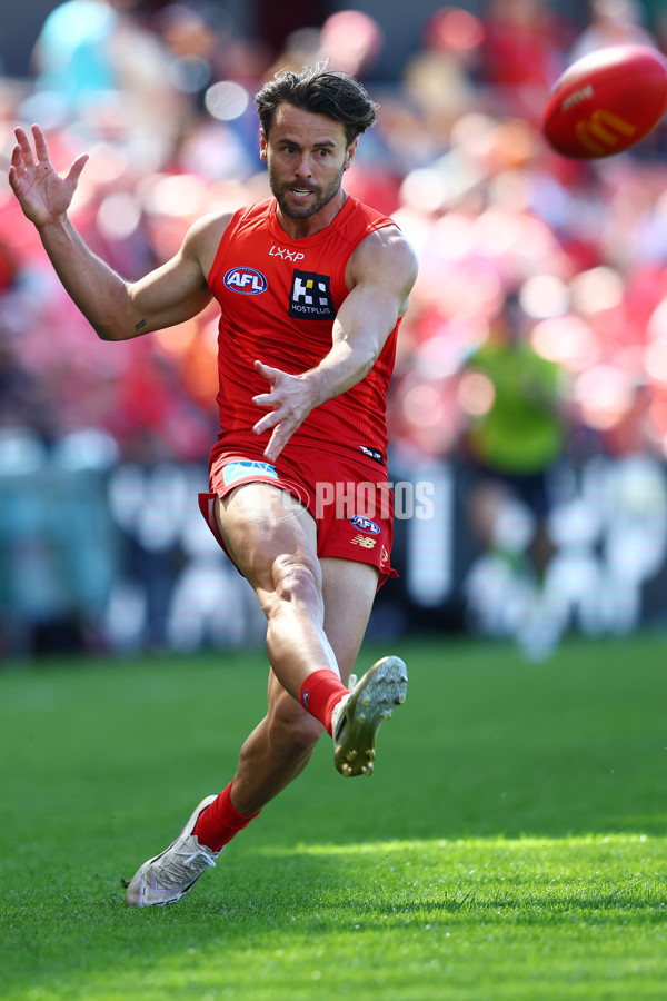 AFL 2025 Round 23 - Gold Coast v GWS - A-61399653