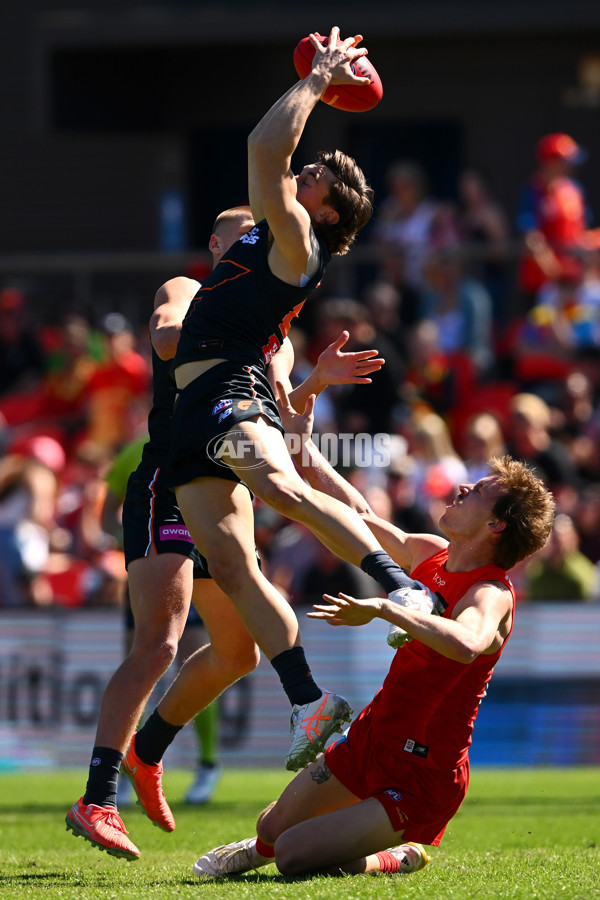 AFL 2025 Round 23 - Gold Coast v GWS - A-61399657