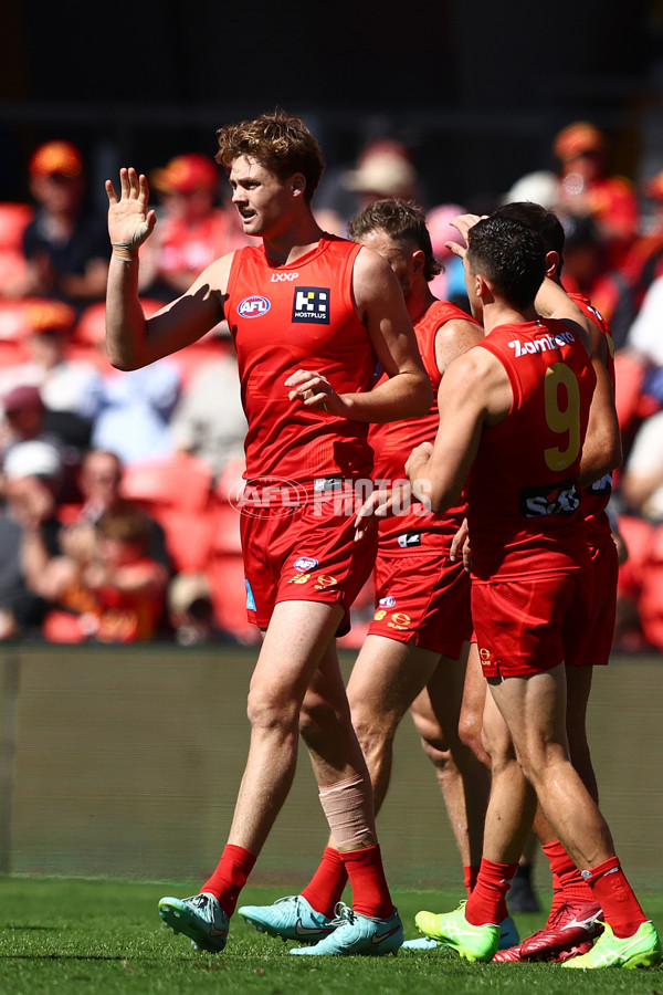 AFL 2025 Round 23 - Gold Coast v GWS - A-61399680