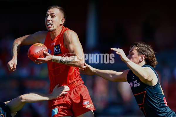 AFL 2025 Round 23 - Gold Coast v GWS - A-61402061